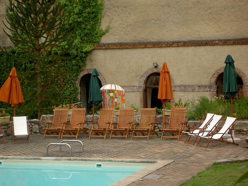 Domaine De La Courbe Hotel Le Lude Buitenkant foto